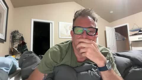 SimplyUs online show from 11/28/25, 07:11