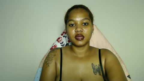 Snapshot of obsidianrose_ chatting on 06/07/26, 03:43 obsidianrose_ online show from 06/07/26, 03:43