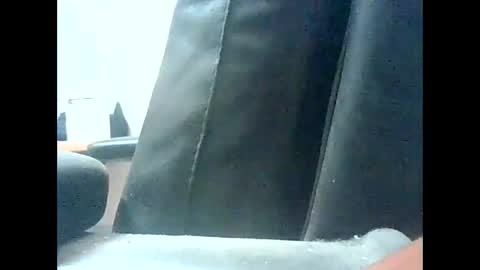 Snapshot of occhio00 chatting on 01/07/25, 06:56 occhio00 online show from 01/07/25, 06:56