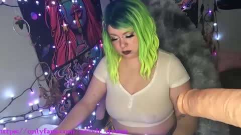 occvlt qveen online show from 02/16/25, 06:21