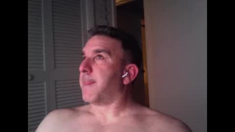 Snapshot of oceanmanx chatting on 02/01/26, 04:33 Ocean online show from 02/01/26, 04:33