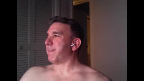 Snapshot of oceanmanx chatting on 04/10/26, 03:01 Ocean online show from 04/10/26, 03:01