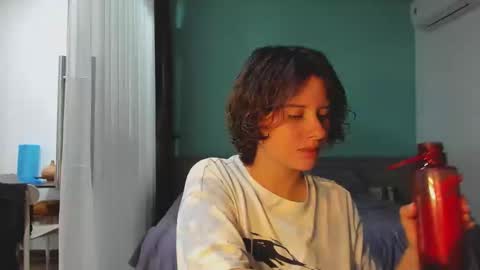 Evie online show from 12/08/24, 02:30