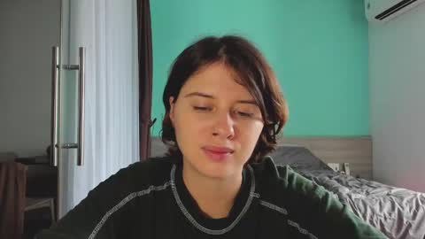 Evie online show from 12/13/24, 03:49