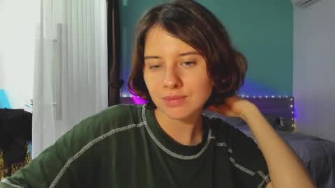 Evie online show from 01/01/25, 10:43