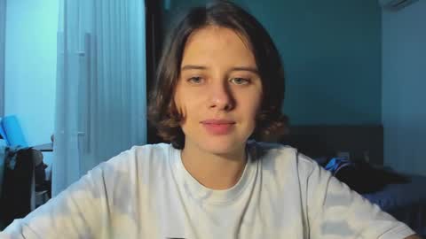 Evie online show from 01/02/25, 01:51