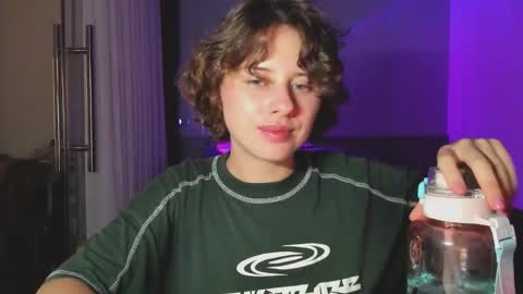 Evie online show from 02/28/25, 01:36