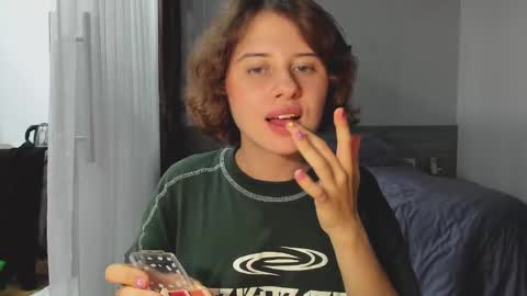 Evie online show from 03/08/25, 01:36