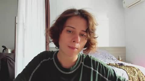 Evie online show from 03/10/25, 06:49