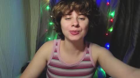 Evie online show from 09/15/25, 03:56