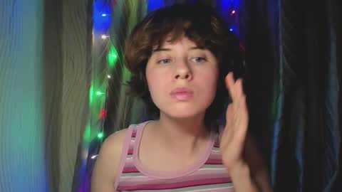 Evie online show from 09/17/25, 03:35