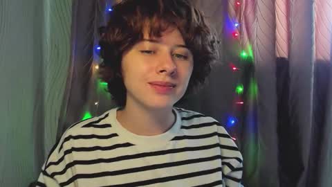 Evie online show from 09/26/25, 10:41