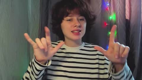 Evie online show from 09/27/25, 08:52