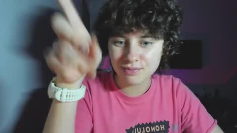 Evie online show from 11/22/25, 01:21