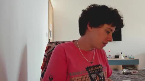 Evie online show from 01/14/26, 09:04