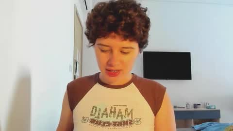 Snapshot of octopussy69x chatting on 01/19/26, 04:05 Evie online show from 01/19/26, 04:05