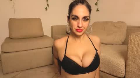 Daniela Dany online show from 05/06/26, 07:02