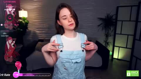 Snapshot of odellabowman chatting on 02/19/25, 07:17 Night Odella Bowman Julia online show from 02/19/25, 07:17