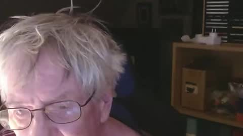 Snapshot of oden10 chatting on 11/08/25, 11:36 oden10 online show from 11/08/25, 11:36