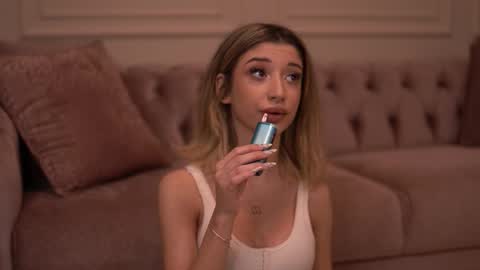 Odette online show from 10/19/25, 01:50