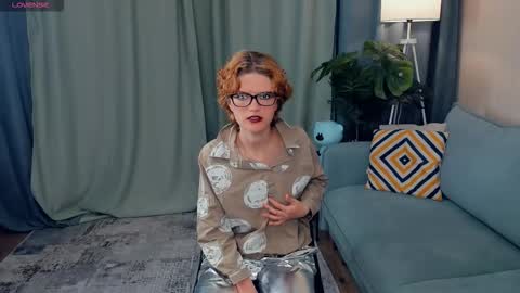 Eli online show from 10/28/25, 05:22