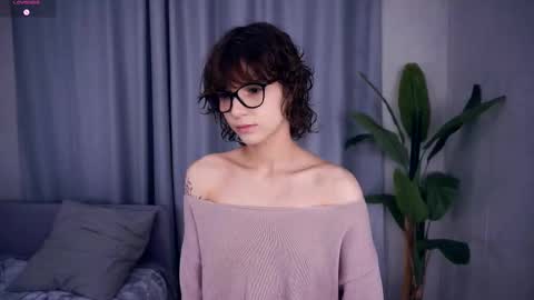 Thea online show from 09/25/25, 07:17