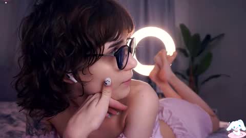 Thea online show from 10/27/25, 08:57