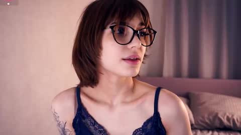 Thea online show from 11/17/25, 07:08