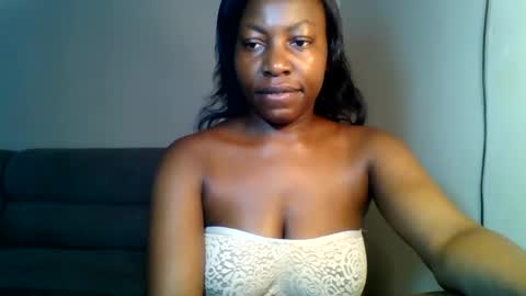 Snapshot of odrienna chatting on 06/09/26, 11:00 odrie online show from 06/09/26, 11:00