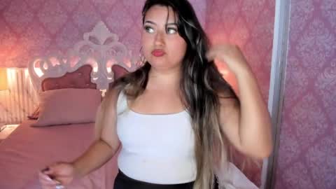 Snapshot of odtte_sweet chatting on 05/27/26, 06:16 Mia online show from 05/27/26, 06:16