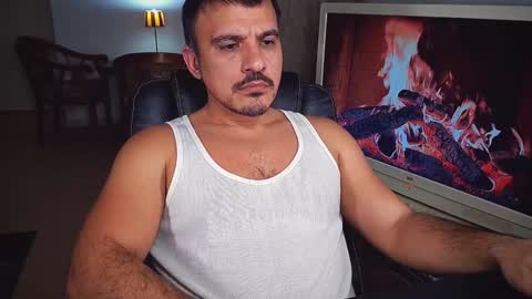 officeman7 online show from 01/04/25, 08:27