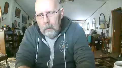 Maximus No Mo online show from 12/01/25, 02:11