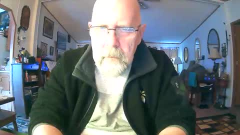 Maximus No Mo online show from 12/14/25, 01:27