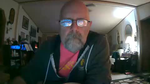 Maximus No Mo online show from 12/22/25, 12:35