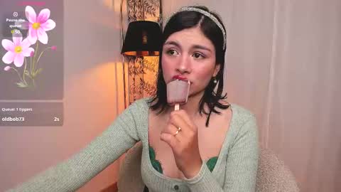 Snapshot of oh__holly chatting on 10/08/25, 11:46  Holly  online show from 10/08/25, 11:46