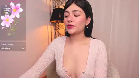 Snapshot of oh__holly chatting on 10/18/25, 01:41  Holly  online show from 10/18/25, 01:41