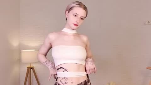 Lily online show from 07/16/26, 02:01