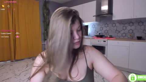 Snapshot of oh_adaline chatting on 10/13/25, 03:17 Adaline  new account - help me get new subscribers 3 online show from 10/13/25, 03:17