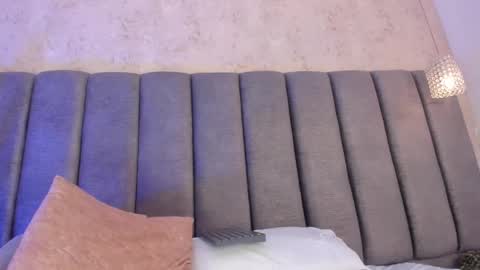 Holly online show from 02/07/25, 01:58