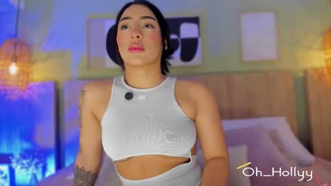 Holly online show from 12/17/25, 11:16