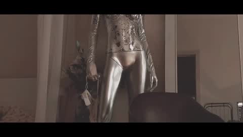 your dear Lilith Chapman online show from 06/09/26, 09:32