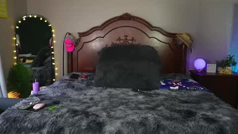 Gray online show from 05/24/26, 12:21