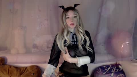 Milly online show from 10/24/25, 12:23