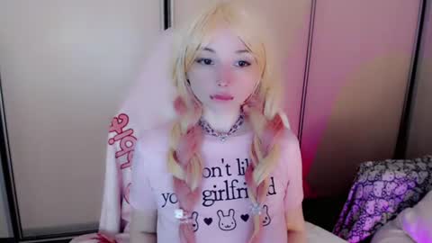 Snapshot of oh_pichuu chatting on 06/20/26, 05:54 Milly online show from 06/20/26, 05:54