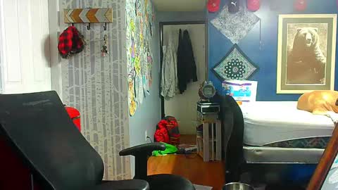 who dares  toss me some  tips lets have fun online show from 10/01/25, 12:38