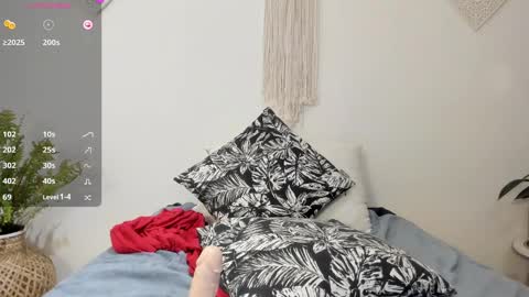 Snapshot of ohanna_ chatting on 01/12/25, 01:00 ohanna_ online show from 01/12/25, 01:00