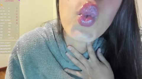 Snapshot of ohanna_ chatting on 01/27/25, 11:43 ohanna_ online show from 01/27/25, 11:43