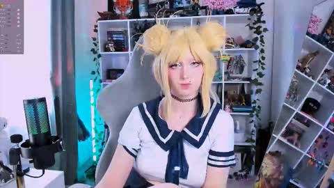 Clementine  Clem  online show from 10/14/25, 08:04