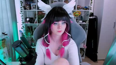 Clementine  Clem  online show from 04/23/26, 09:08