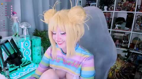 Snapshot of ohclementinee chatting on 05/29/26, 08:45 Clementine Clem online show from 05/29/26, 08:45